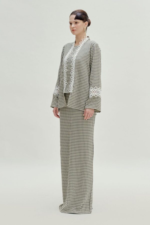 pe blck_wt 2 pe blck_wt 2